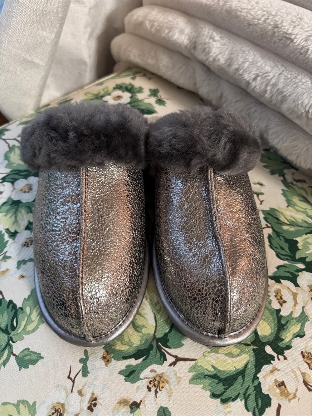Brand New UGG Silver Gray Shearling-Lined Slippers size 11.